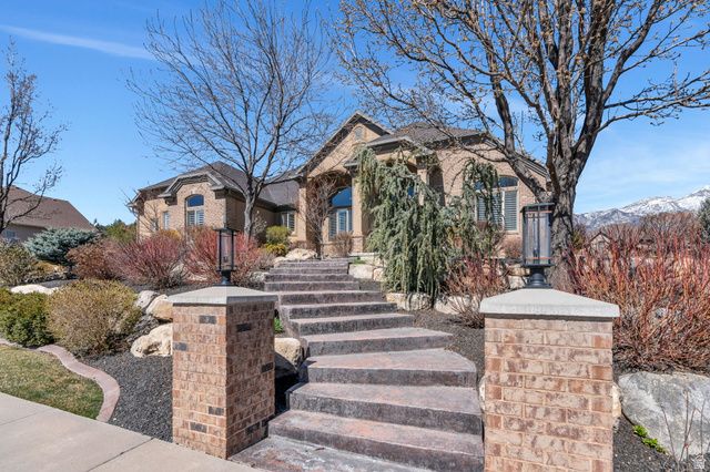 5852 W CENTURY HEIGHTS DR, Highland, UT 84003