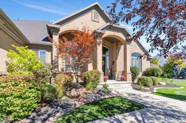 5852 W CENTURY HEIGHTS DR, Highland, UT 84003