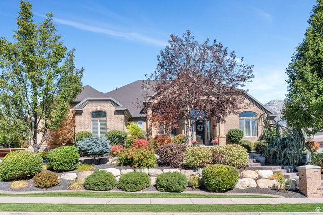 5852 W CENTURY HEIGHTS DR, Highland, UT 84003