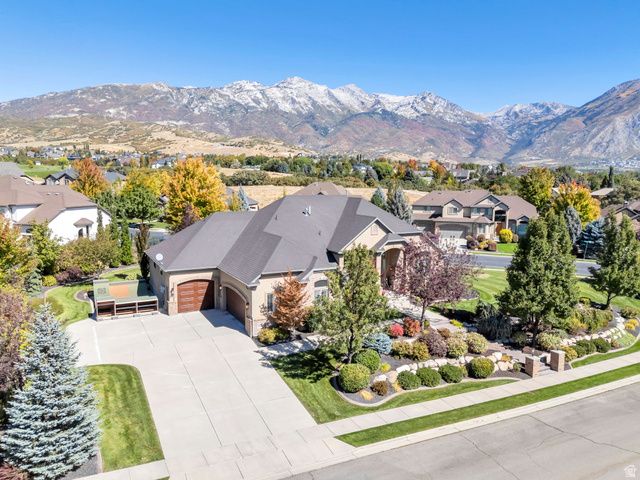 5852 W CENTURY HEIGHTS DR, Highland, UT 84003