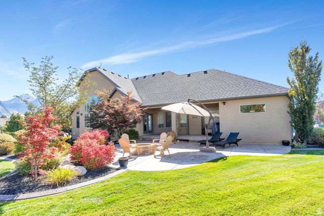 5852 W CENTURY HEIGHTS DR, Highland, UT 84003