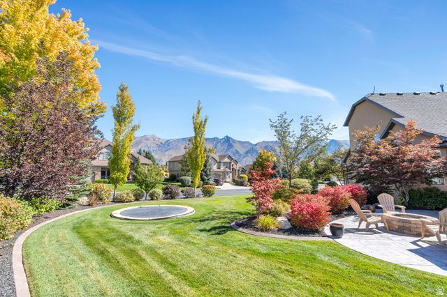 5852 W CENTURY HEIGHTS DR, Highland, UT 84003