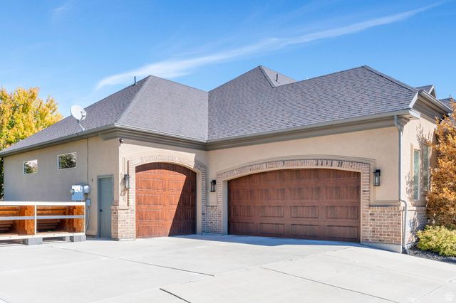 5852 W CENTURY HEIGHTS DR, Highland, UT 84003