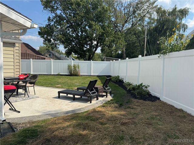 88 Elsie Lane, Grand Island, NY 14072