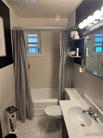 88 Elsie Lane, Grand Island, NY 14072