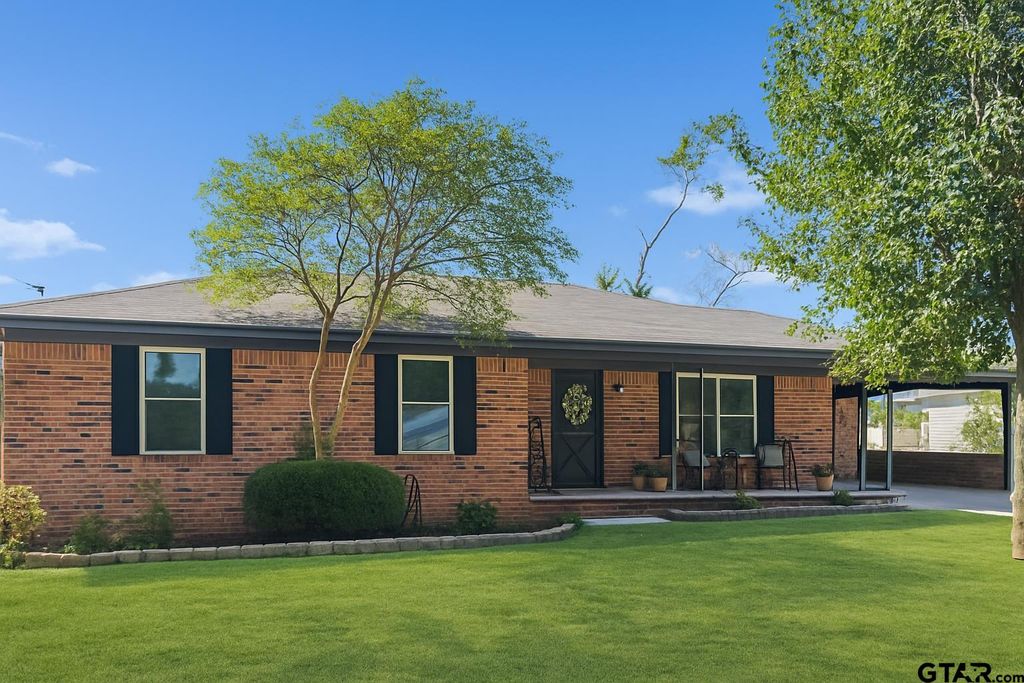 205 Martha Drive, Winnsboro, TX 75494