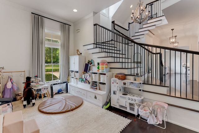 2 Bridleway Trl, Nashville, TN 37215