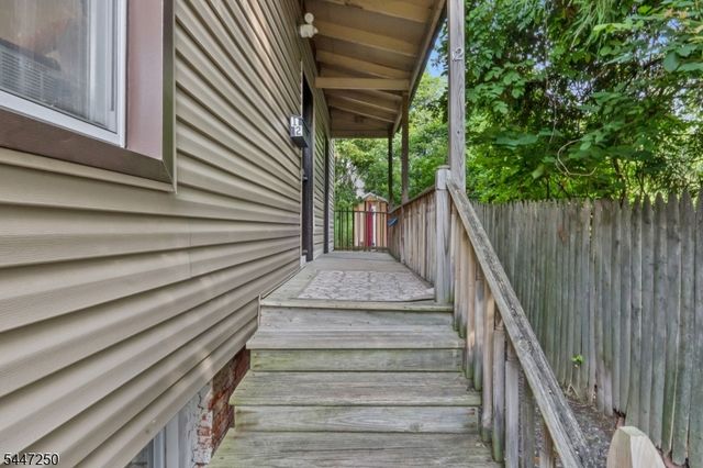 12 Dey St, Montclair Twp., NJ 07042