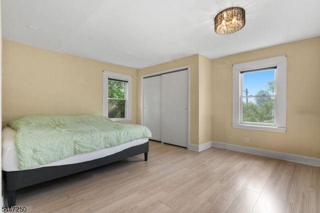 12 Dey St, Montclair Twp., NJ 07042
