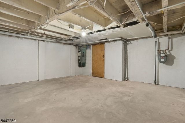 12 Dey St, Montclair Twp., NJ 07042