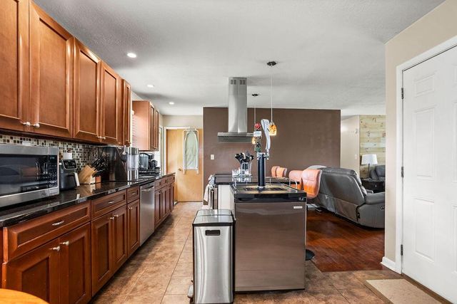 2699 Eugene Avenue, Grove City, OH 43123