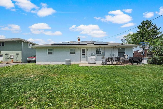 2699 Eugene Avenue, Grove City, OH 43123