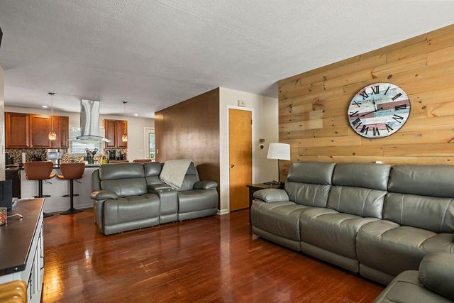 2699 Eugene Avenue, Grove City, OH 43123