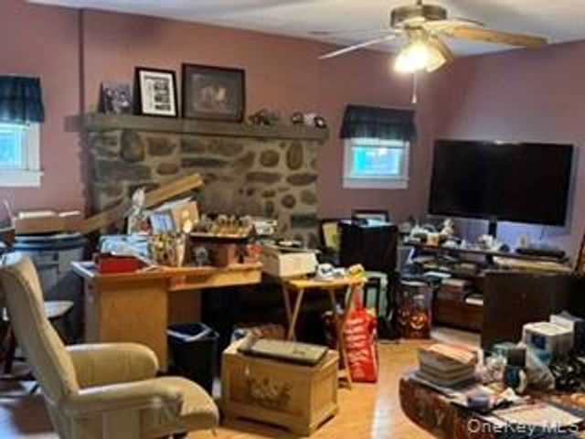 16 Willowbrook Heights, Wappingers Falls, NY 12603