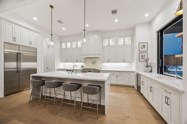 1204 W Drew Street, Houston, TX 77006