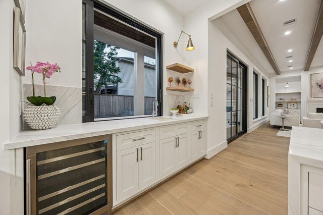 1204 W Drew Street, Houston, TX 77006