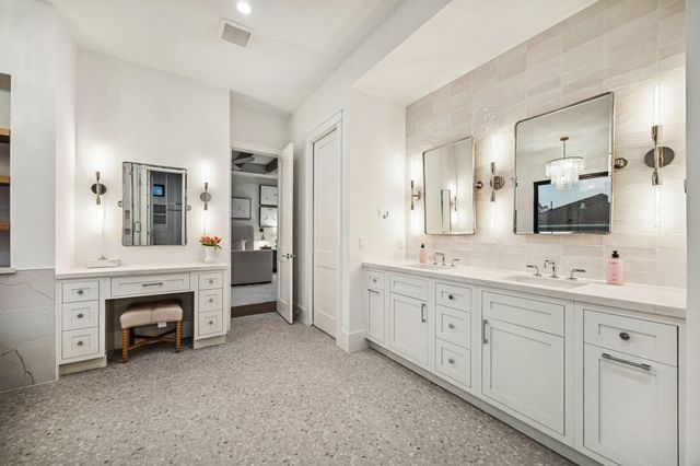 1204 W Drew Street, Houston, TX 77006