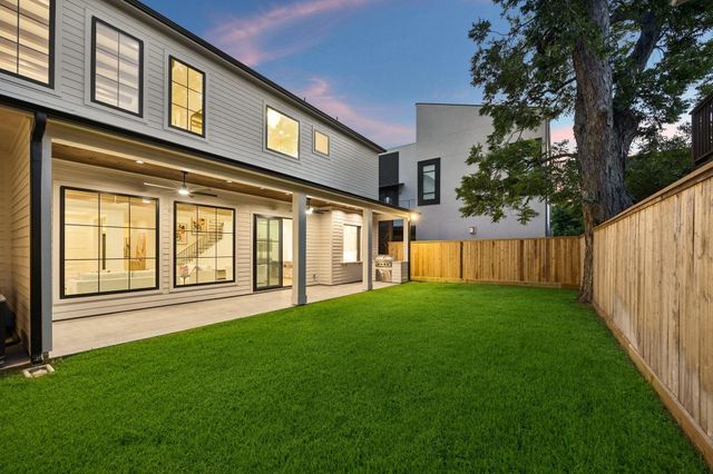 1204 W Drew Street, Houston, TX 77006
