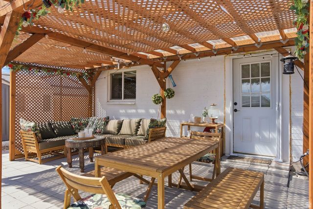 756 E CARNATION DR, Sandy, UT 84094
