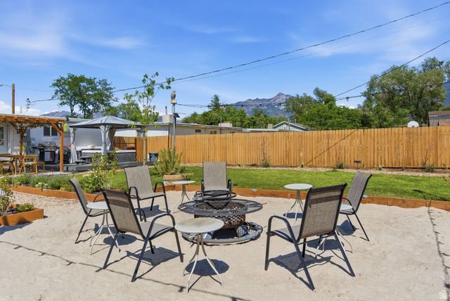 756 E CARNATION DR, Sandy, UT 84094
