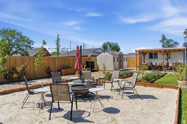 756 E CARNATION DR, Sandy, UT 84094