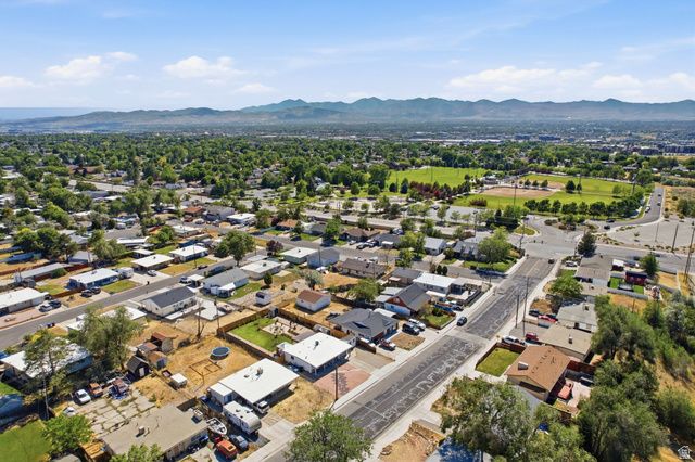 756 E CARNATION DR, Sandy, UT 84094