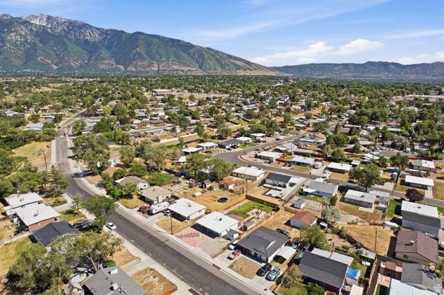 756 E CARNATION DR, Sandy, UT 84094