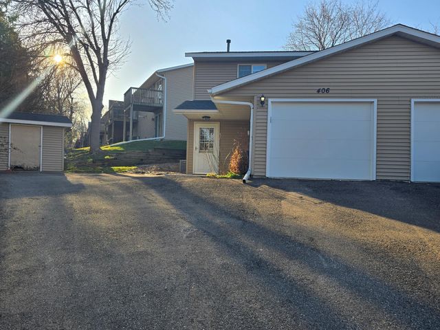 406 Whispering Lane, Hastings, MN 55033