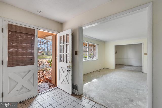 216 EMERALD HILL DR, Fort Washington, MD 20744