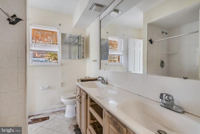 216 EMERALD HILL DR, Fort Washington, MD 20744