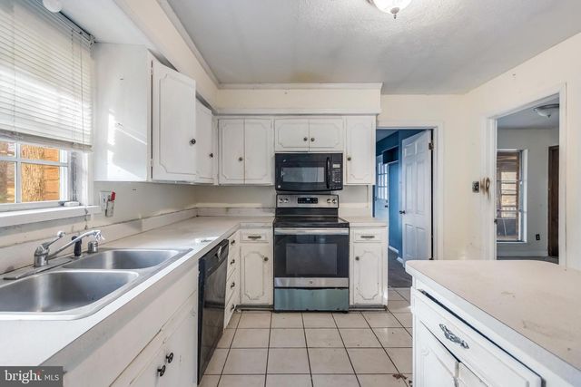 216 EMERALD HILL DR, Fort Washington, MD 20744