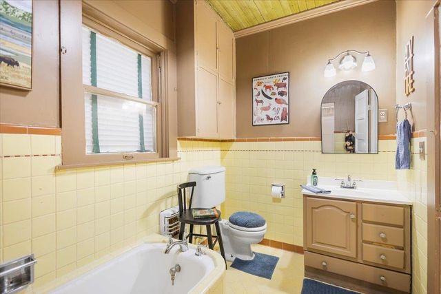 308 S Montgomery, Gilmer, TX 75645