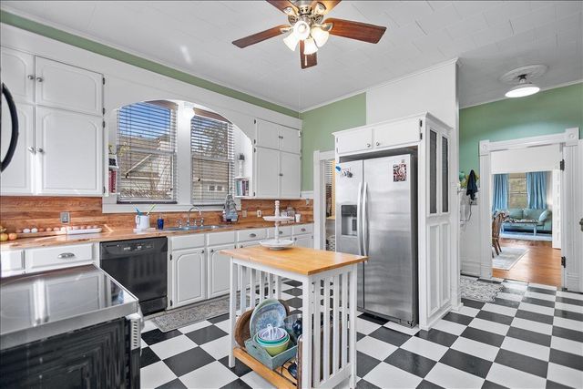 308 S Montgomery, Gilmer, TX 75645