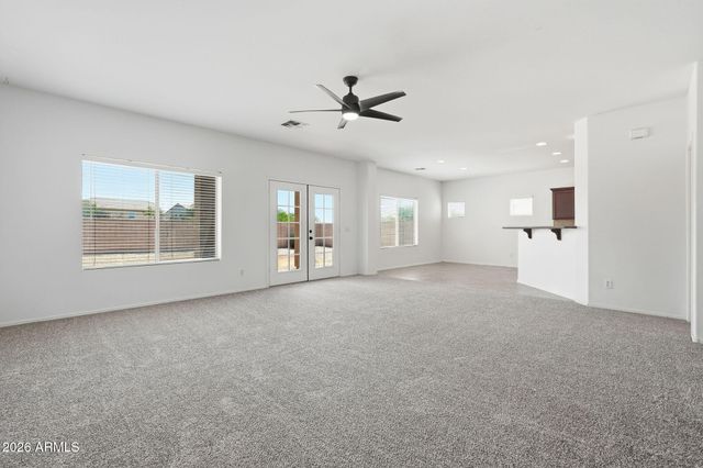 27989 N MUSCOVITE Drive, San Tan Valley, AZ 85143