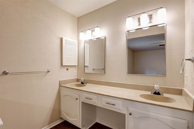 620 Nora Lane, Desoto, TX 75115