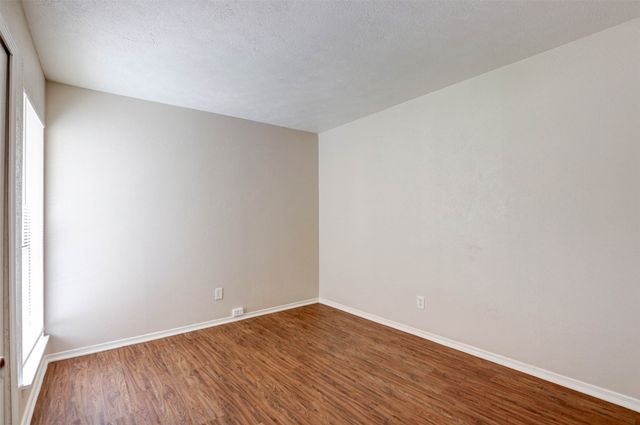 620 Nora Lane, Desoto, TX 75115