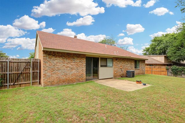 620 Nora Lane, Desoto, TX 75115