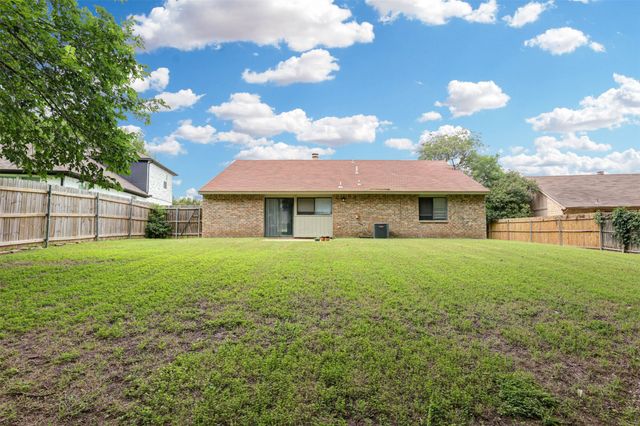 620 Nora Lane, Desoto, TX 75115