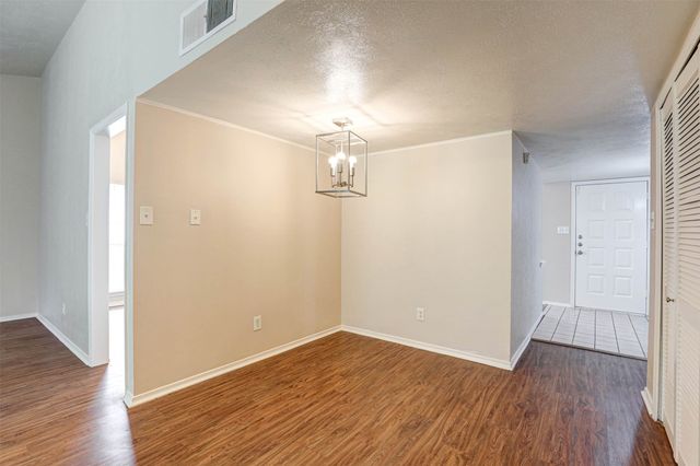 620 Nora Lane, Desoto, TX 75115