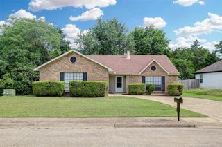 620 Nora Lane, Desoto, TX 75115