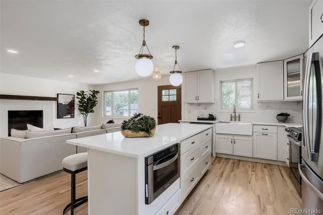 17100 W 16th Place W, Golden, CO 80401