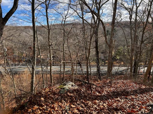 Chesterfield Road, East Lyme, CT 06333