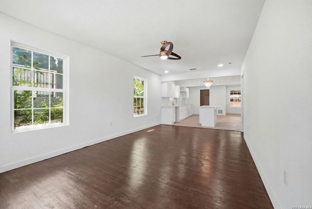 637 Gulf, San Antonio, TX 78202