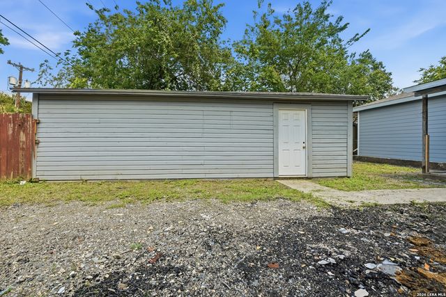 637 Gulf, San Antonio, TX 78202