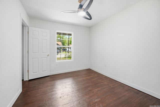 637 Gulf, San Antonio, TX 78202