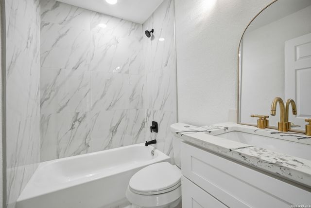 637 Gulf, San Antonio, TX 78202