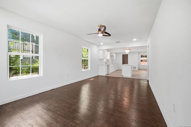 637 Gulf, San Antonio, TX 78202