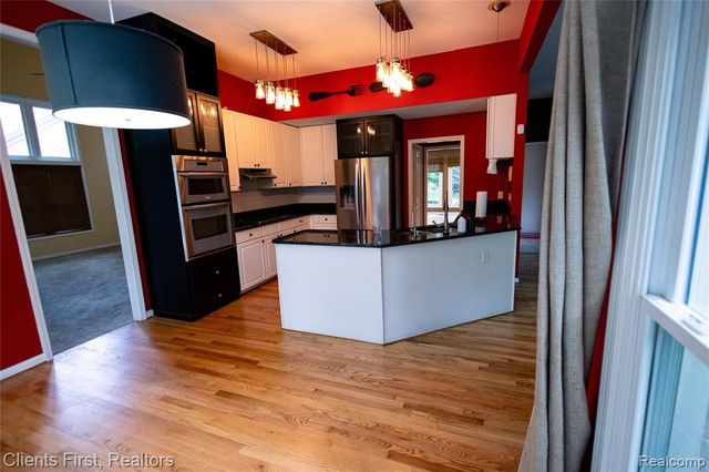 19691 Windridge Drive, Northville, MI 48167