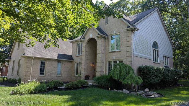 19691 Windridge Drive, Northville, MI 48167