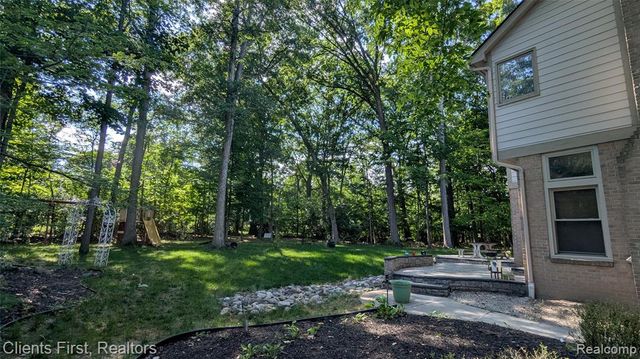 19691 Windridge Drive, Northville, MI 48167
